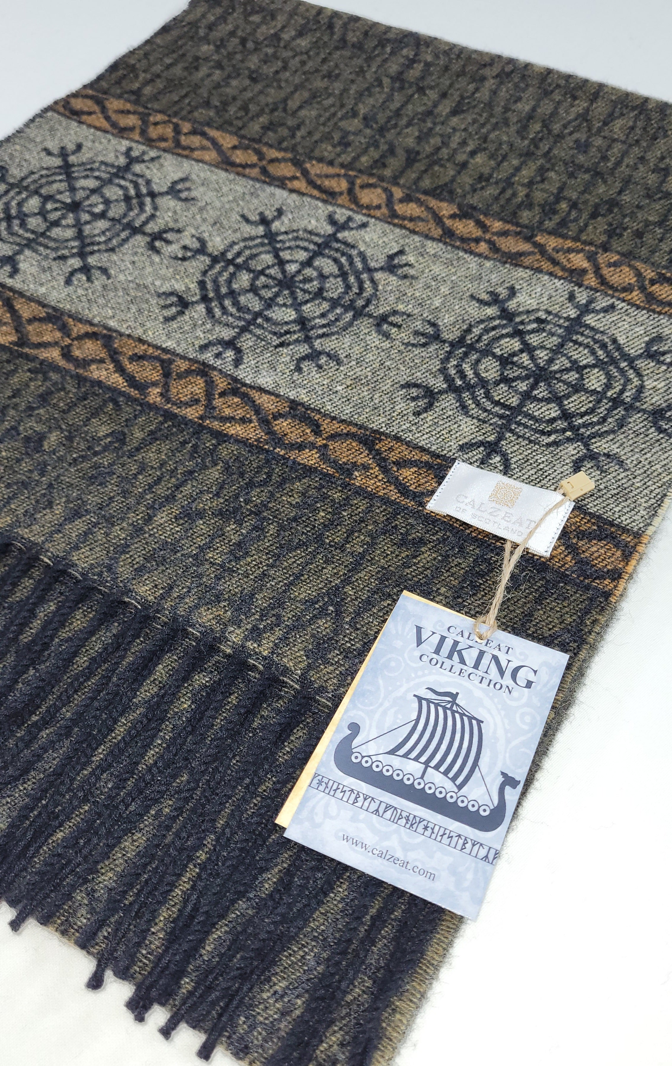 Viking Helm of Awe Oakwood Jacquard Scarf– Calzeat